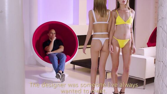 Анал с двумя худыми юными моделями